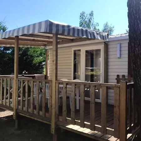 Paisible A Avec Piscine Partagee *