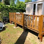 Paisible A Avec Piscine Partagee *